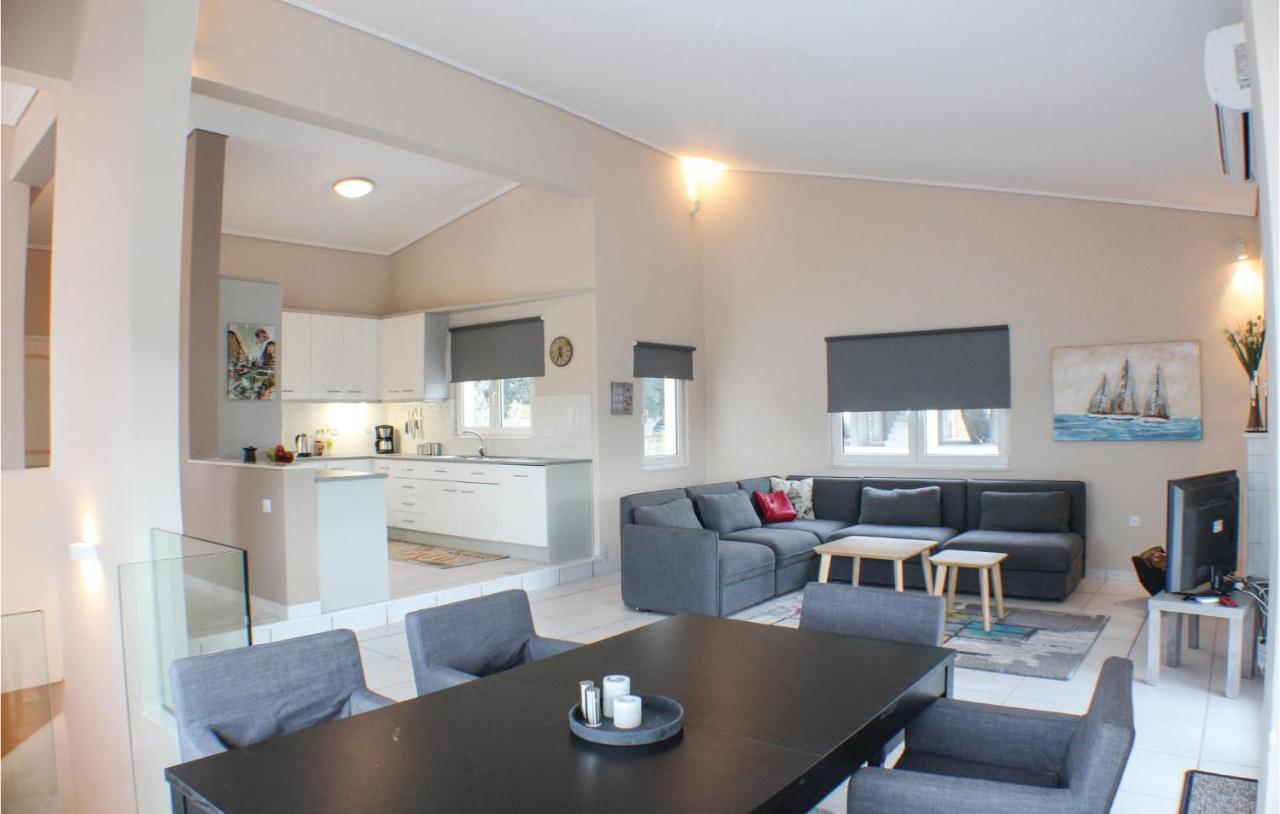 Amazing Home In Chalkida With Wifi מראה חיצוני תמונה