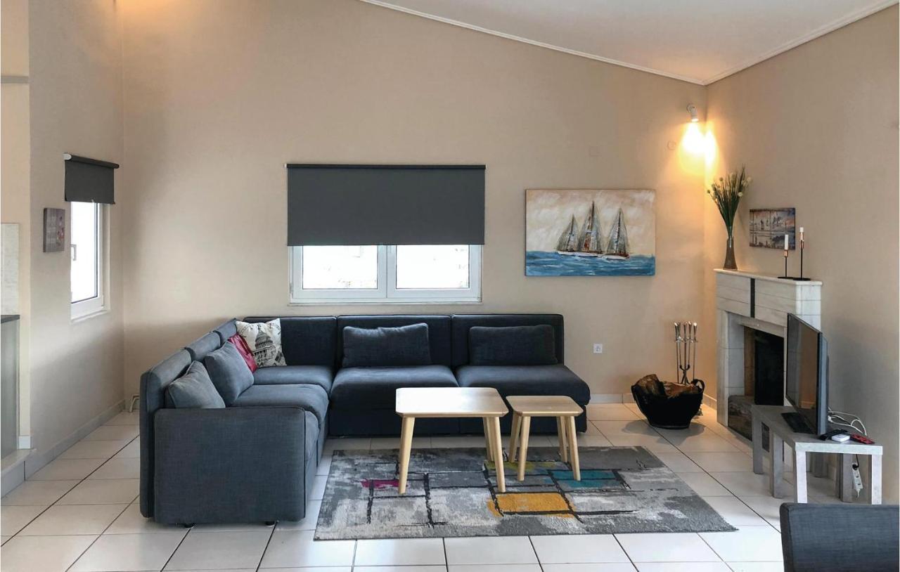 Amazing Home In Chalkida With Wifi מראה חיצוני תמונה
